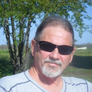 Meet your Posher, Dennis